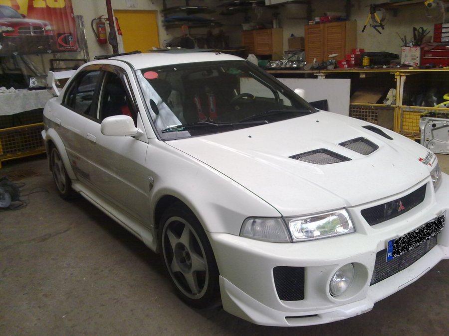 sportowy Mitsubishi Lancer
