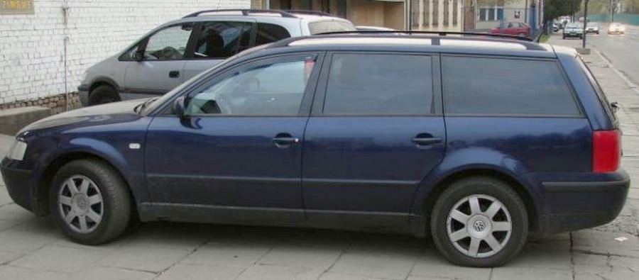 VW Passat Combi z boku