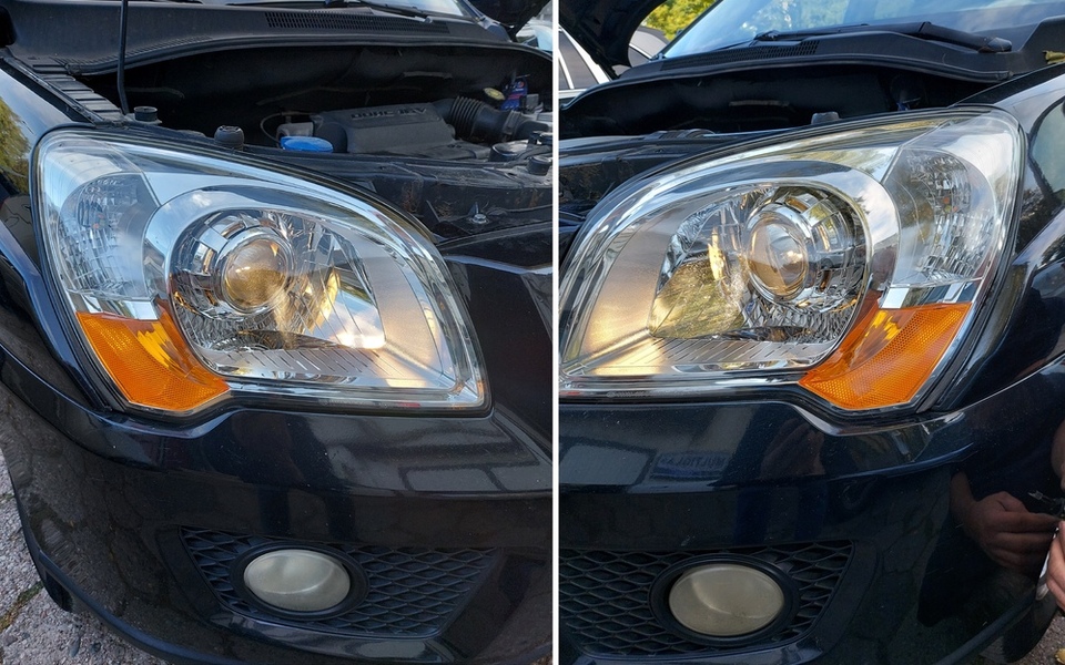 reflektory z soczewkami Bi-LED włączonymi KIA Sportage